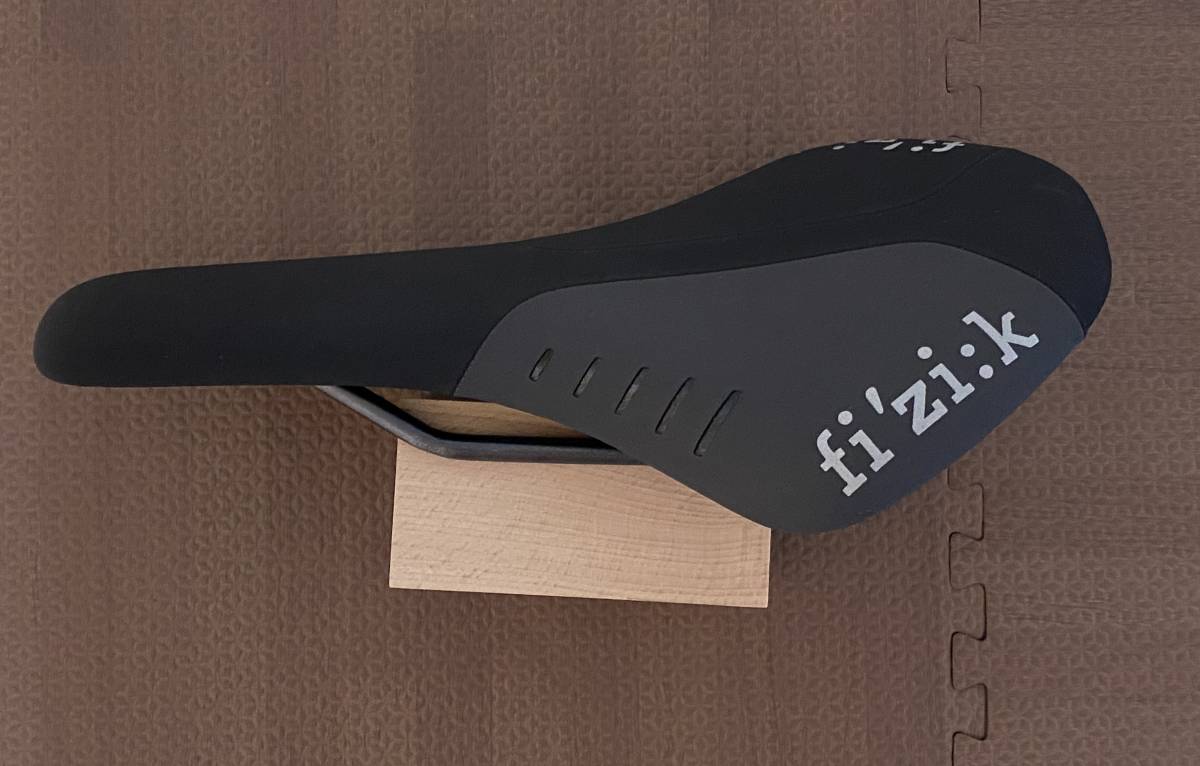 ANTARES アンタレス フィジーク サドル EVO R3 Fizik R1 VENTO VERSUS R5 fizik カーボンレール OPEN FIZIK 対面販売限定