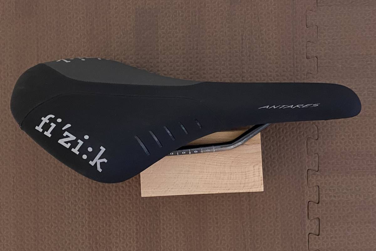 ANTARES アンタレス フィジーク サドル EVO R3 Fizik R1 VENTO VERSUS R5 fizik カーボンレール OPEN FIZIK 対面販売限定