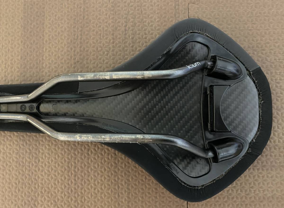 ANTARES アンタレス フィジーク サドル EVO R3 Fizik R1 VENTO VERSUS R5 fizik カーボンレール OPEN FIZIK 対面販売限定