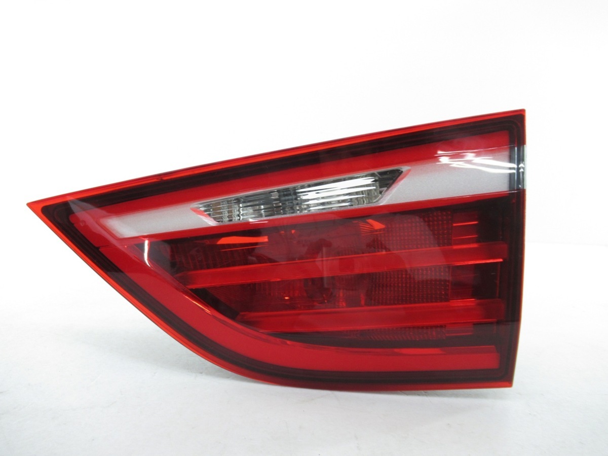 【7329792】 BMW 2シリーズ F46 純正 右 テールランプ 内側 (M032049)