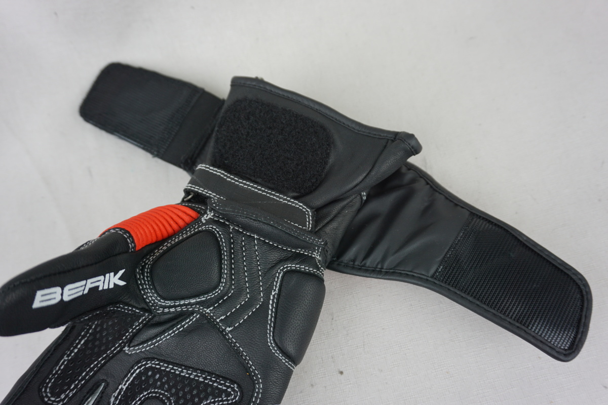 ベリック BERIK レーシング ゴートレザー 山羊革 限定色 BERIKベリック山羊革ゴートスキン レーシンググローブ RED レーシンググローブ10723BLUE | M XL YELLOW 0 レーシンググローブRED