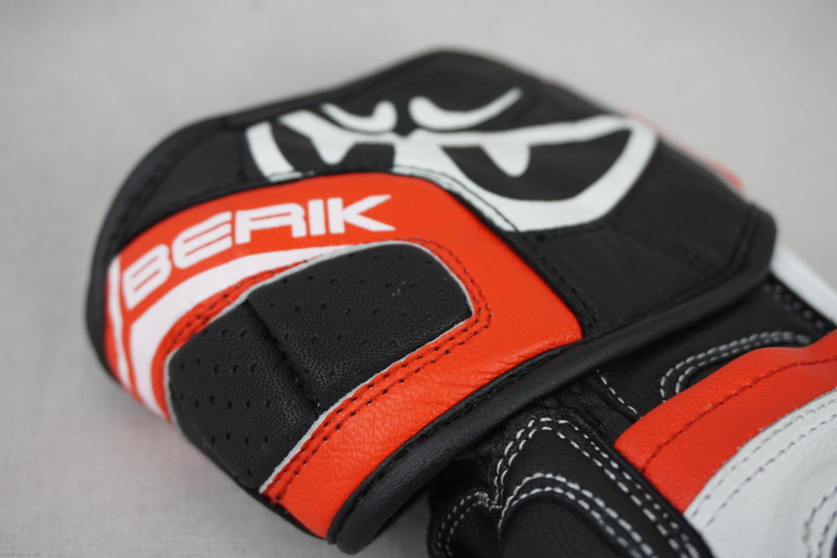 ベリック BERIK レーシング ゴートレザー 山羊革 限定色 BERIKベリック山羊革ゴートスキン レーシンググローブ RED レーシンググローブ10723BLUE | M XL YELLOW 0 レーシンググローブRED