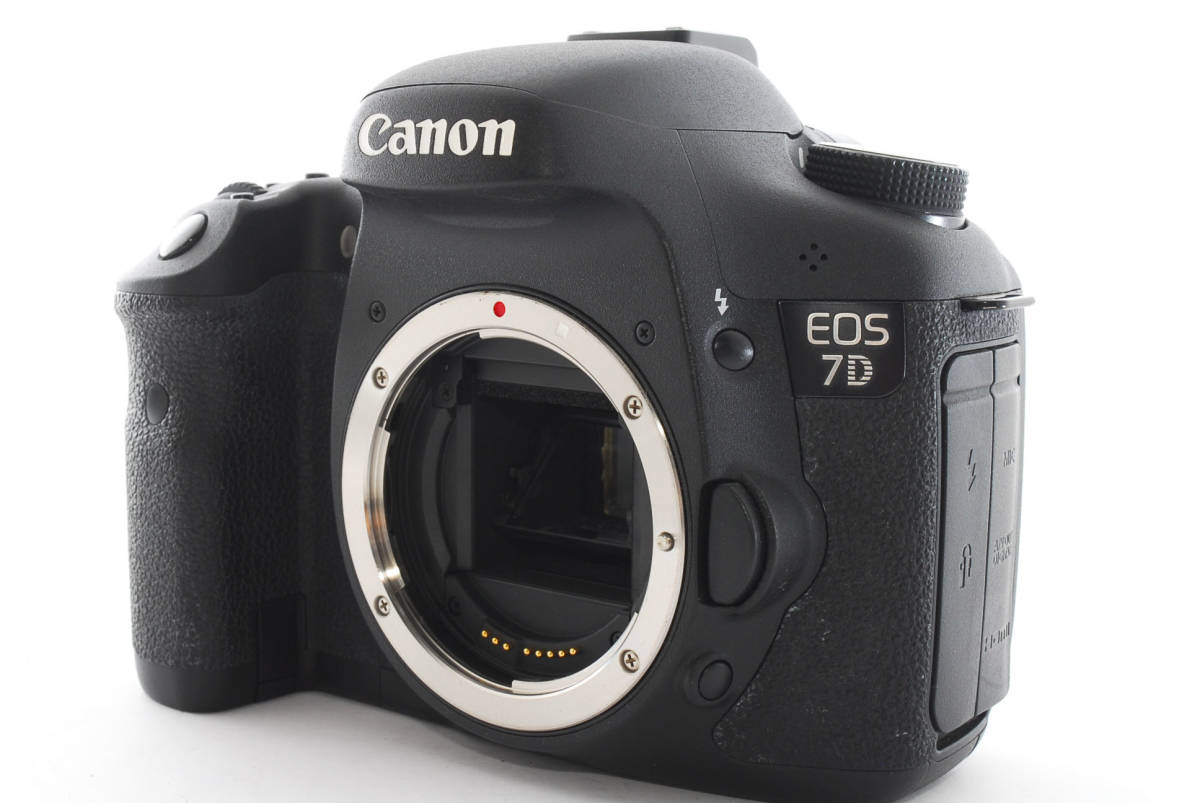 Canon デジタル一眼レフカメラ ボディ EOS 6D キヤノン ◇ 64078-1