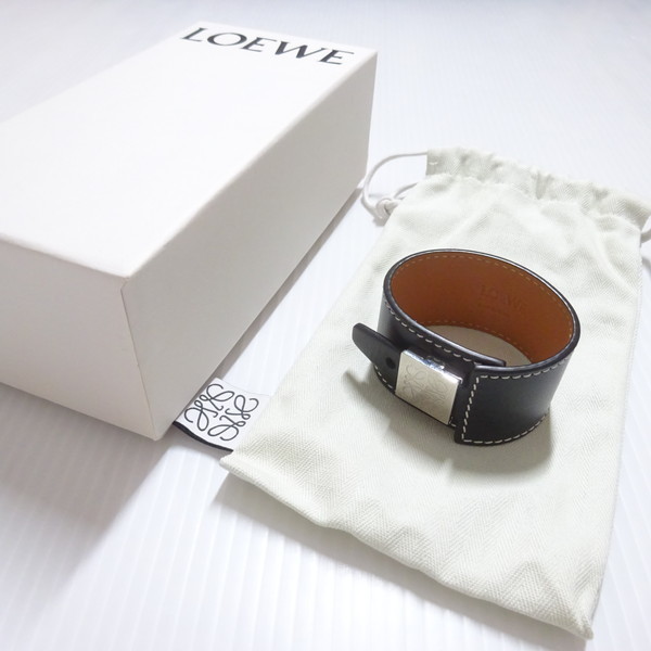 美品】LOEWE ロエベ アナグラム レザーラップブレスレット ブラック 黒