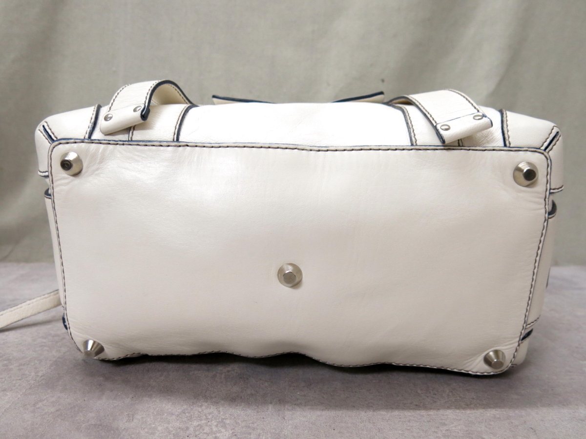 ○超美品○Chloe クロエ○パッツィ○スタッズロゴ○レザー 本革 