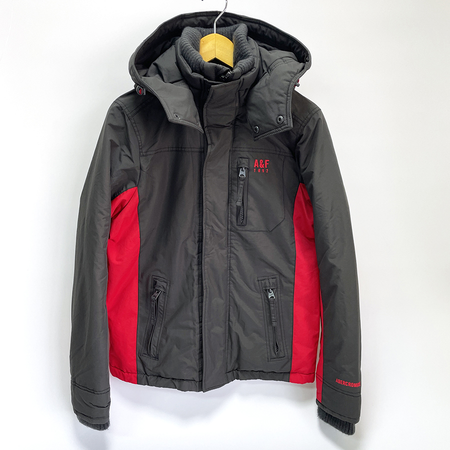【Aランク】 Abercrombie&Fitch ナイロンジャケット マウンテンパーカー メンズ M 中綿 フード付き アバクロ ナイロンジャケット Abercrombie&amp;Fitch アバクロ Abercrombie&amp;Fitch（アバクロンビー&amp;フィッチ） サイクリングジャケット ナイロンジャケットの