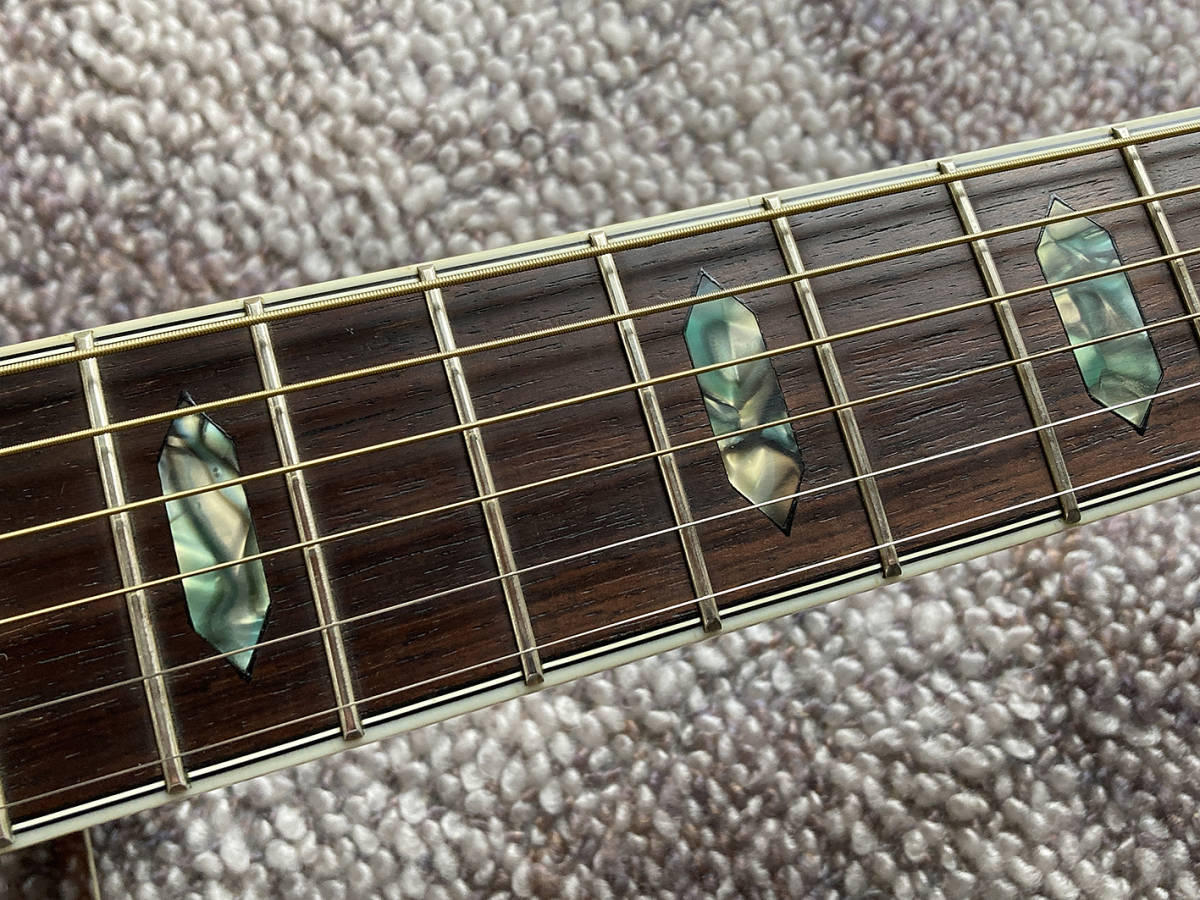 Morris W-40（1976年・寺田楽器製・横ロゴ・トップ単板・サイドバック 