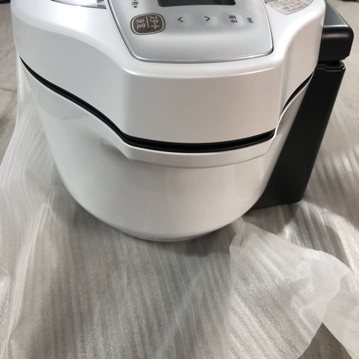 シャープ ヘルシオ ホットクック 電気調理鍋 無水鍋 2.4L 2~6人用