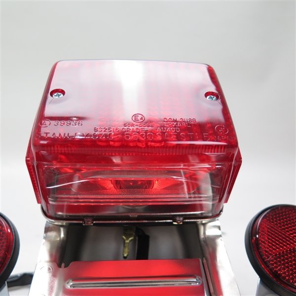 ◇△SR400/RH01J 純正 テールランプ(Y0830A06) 美品 パーツ ライト