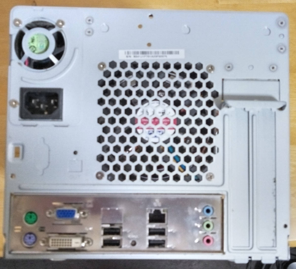 キューブ型ベアボーン Shuttle SA76G2 中古動作品 AMD キューブ型