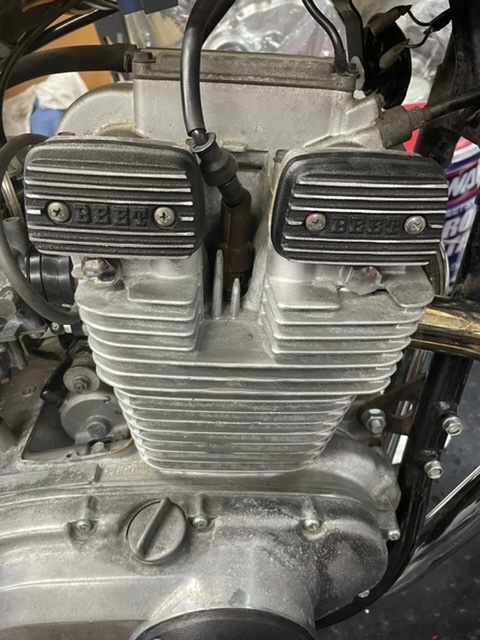 gsx400eザリbeetカムカバー・ポイントカバー　gs400z400fxz400550gpz400f2ヨシムラ398408xj400dgt380z12750dハヤシbeetキジマ ポイントカバー カムカバー BEET 正規品 本物 GS？GSX?