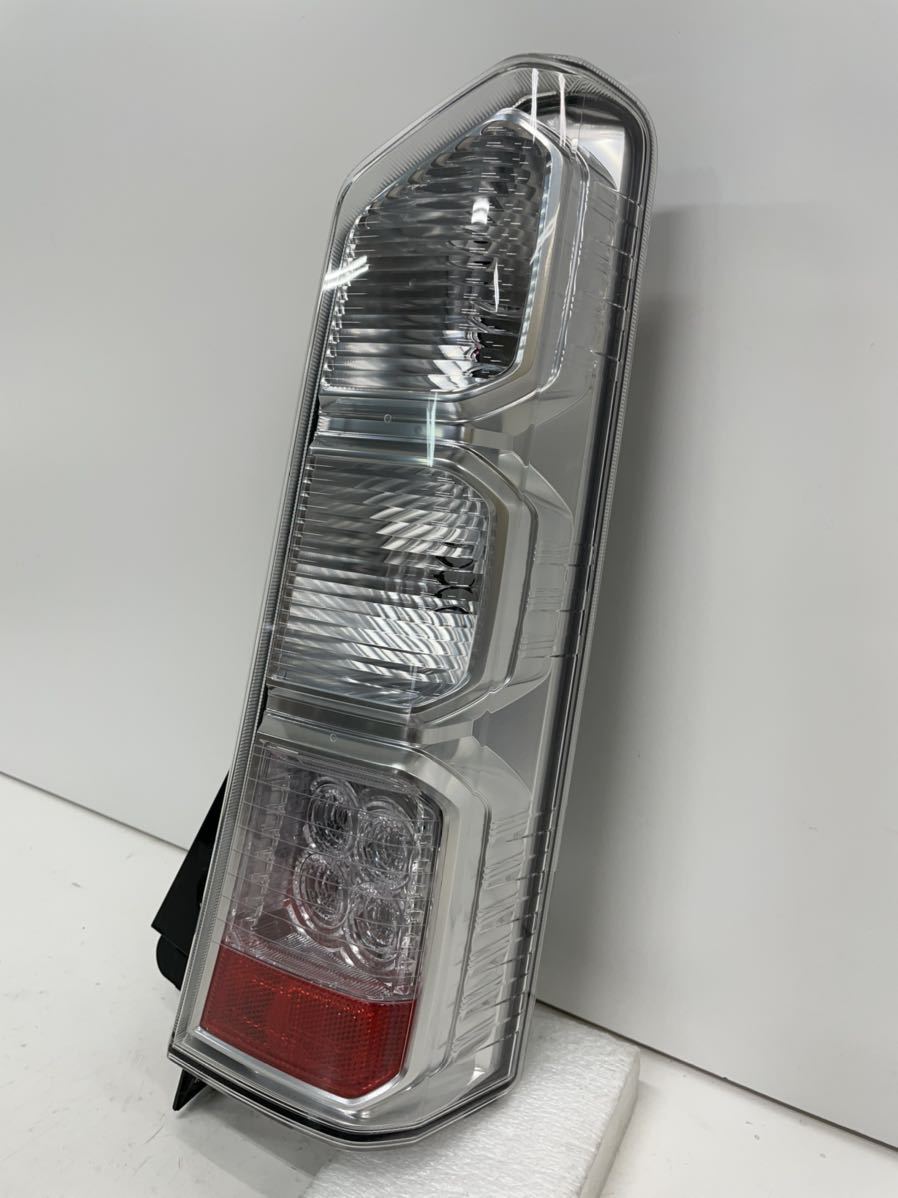 40907 N BOX JF1 後期 純正 右 テールランプ ICHIKOH D105 刻印 T