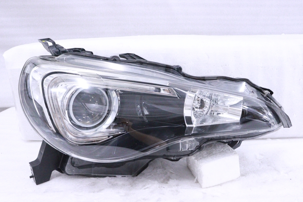 28-2302☆HID 前期 ZC6 BRZ☆右ヘッドライト KOITO 100-60167 打刻:AX