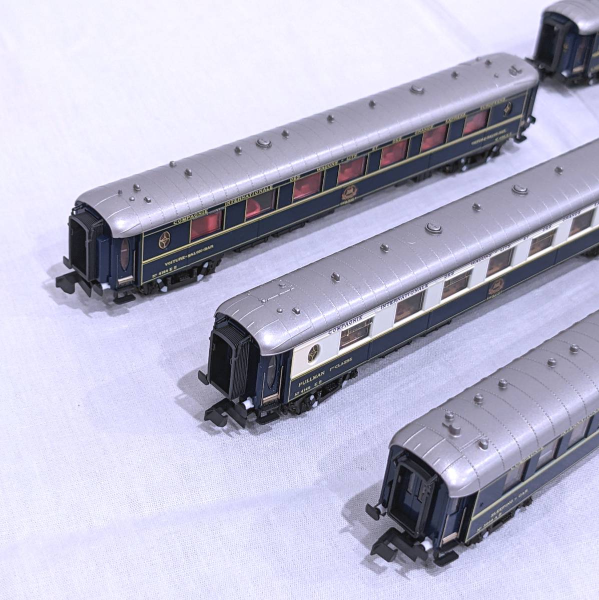 カトー 10-1230⁄1231 オリエントエクスプレス88 パリ 香港 黒 模型