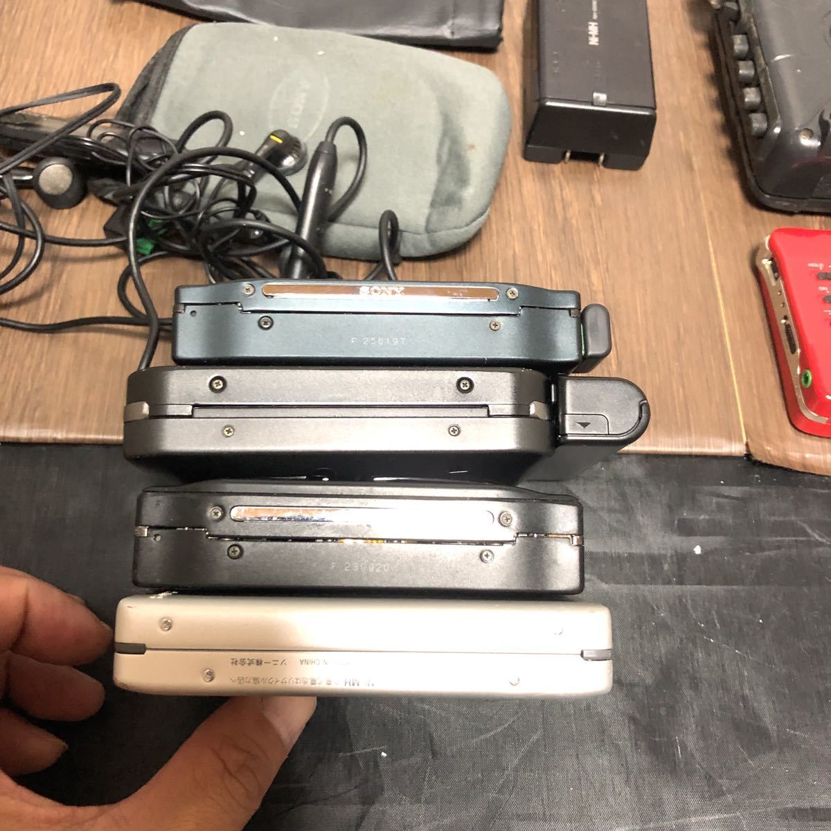 低価，大人気 ☆カセットウォークマン☆まとめて☆SONY WM-EX70 WM-EX651 WM-F702 WM-FX909 WM-R707 WM-EK1☆Panasonic RQ-S80 RQ-SW66V RQ-S33 Rq-SX59