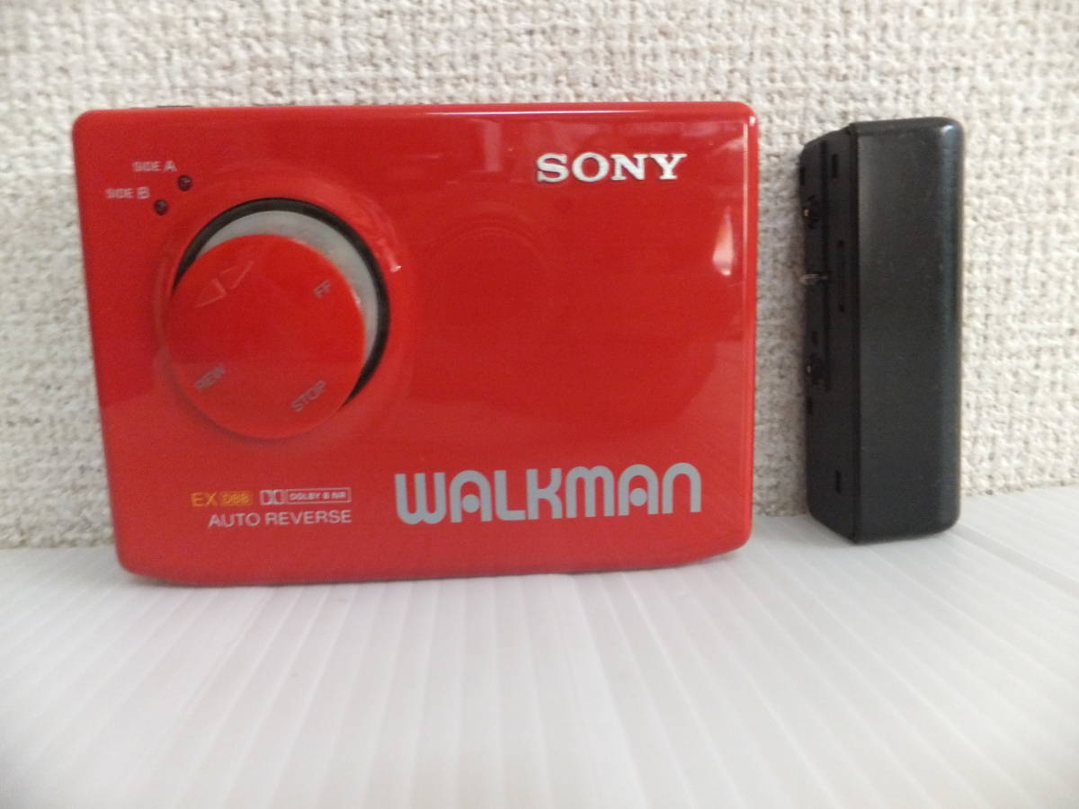 昭和レトロ SONY WALKMAN WM-600 ジャンク品 赤 当時物 Sony WM