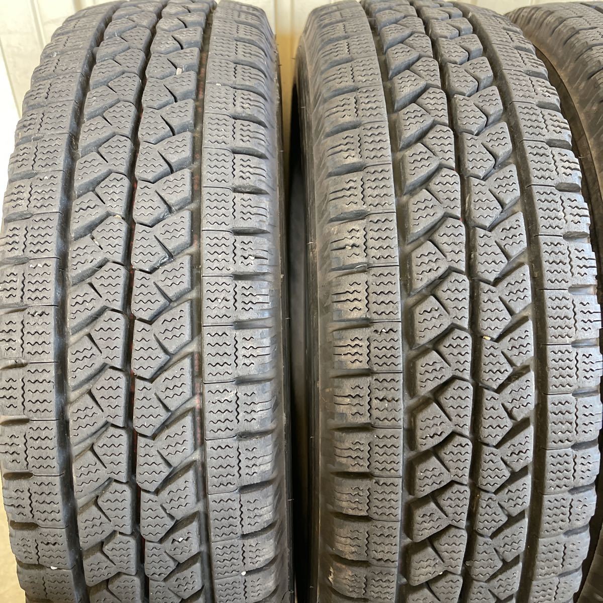 6本セット送料無料】ブリヂストン スタッドレス195/75R15