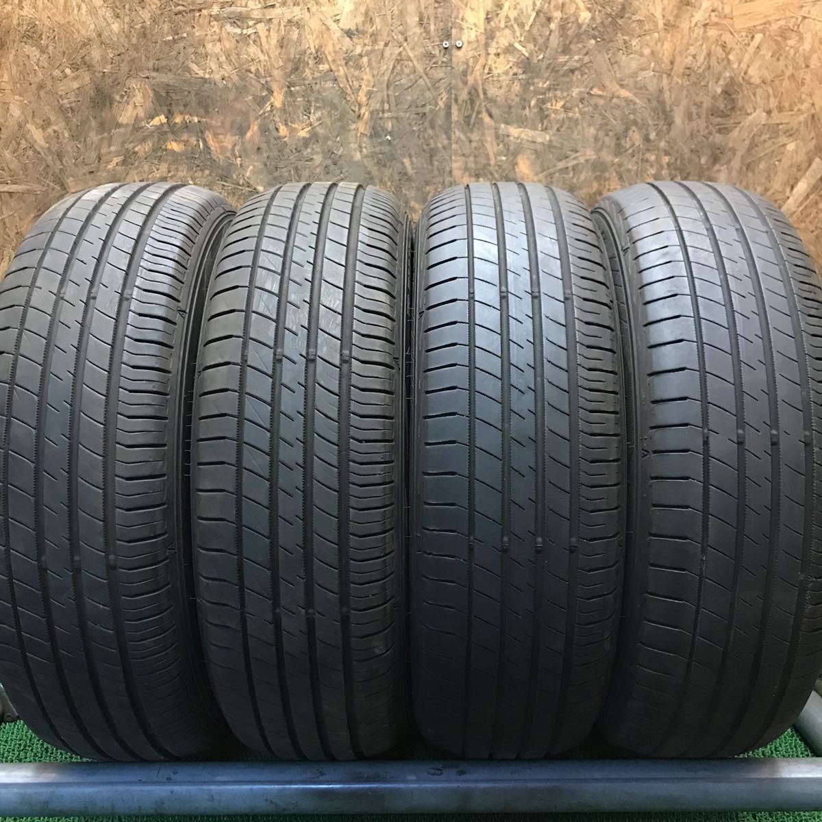 【格安，2026】 DUNLOP LEMANS V 175/65R15 84H 極上バリ山4本価格 Z-05 福岡 引取り大歓迎 21年製 吸音タイヤ サービス品 早い者勝ち(中古品)｜売買されたオークション情報、yahooの商品情報をアーカイブ公開 - オーク 15インチ