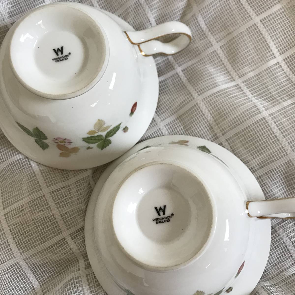瑞】ウェッジウッド ワイルドストロベリー カップ＆ソーサー2客セット