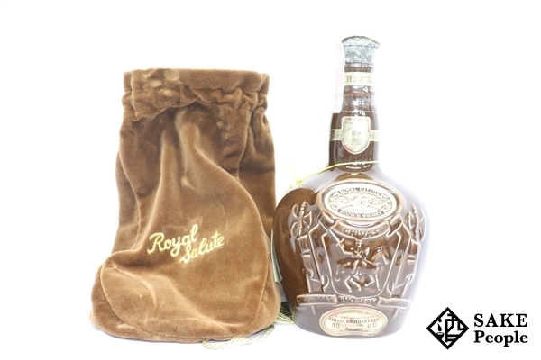 21年 ロイヤルサルート 茶 SALUTE 陶器 ウイスキー 陶器ボトル ◇注目! 中古ROYAL 赤 未開栓ROYAL 700ml スコッチ ロイヤル 巾着付(030404) (シーバスリーガル