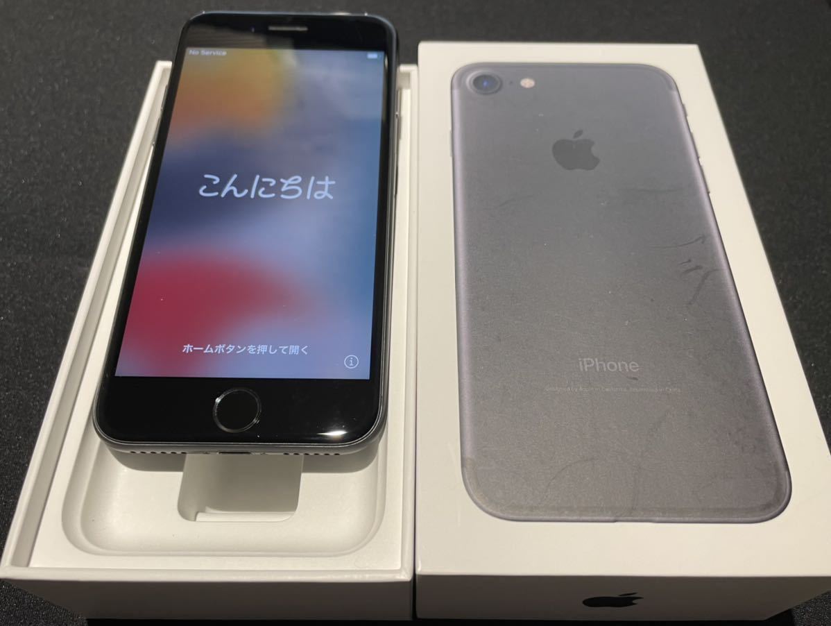 ☆送料無料☆Apple iPhone7 128GB ブラック SIMロック解除済み 美品 完動