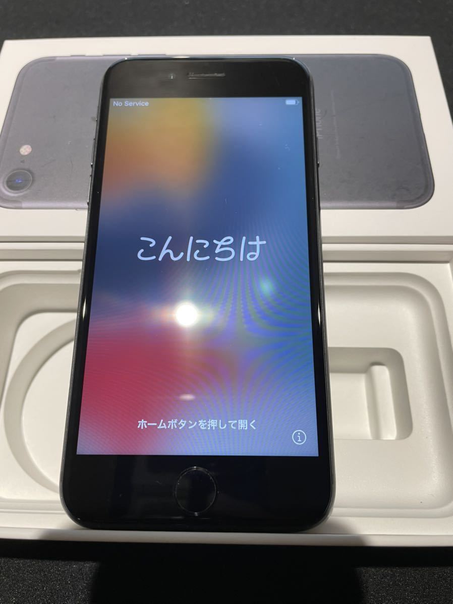 ☆送料無料☆Apple iPhone7 128GB ブラック SIMロック解除済み 美品 完動
