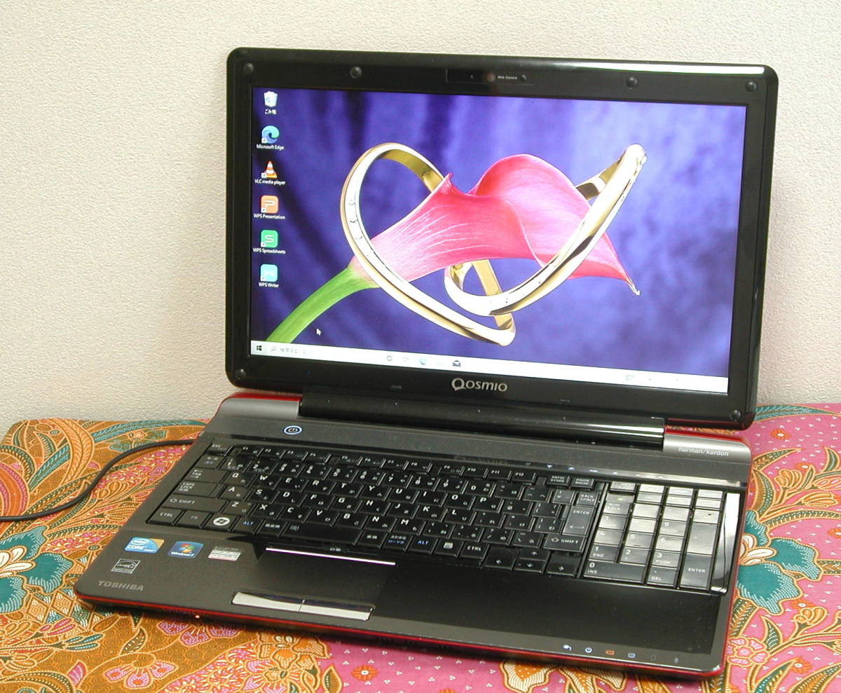 Qosmio レッド色 V65 東芝 中古良品 ノートパソコン 15.6型 新品SSD Qosmio レッド色 V65 東芝 中古良品 ノートパソコン 15.6型 新品SSD
