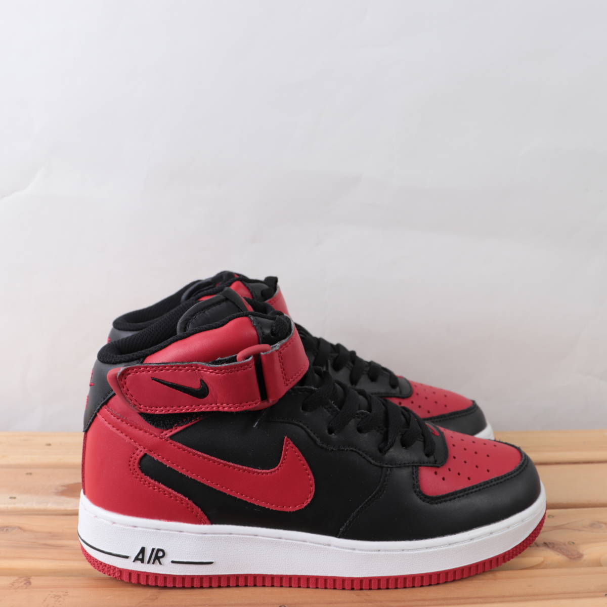 z8874 ナイキ エアフォース1 ミッド US8 26.0cm/赤 黒 白 NIKE 