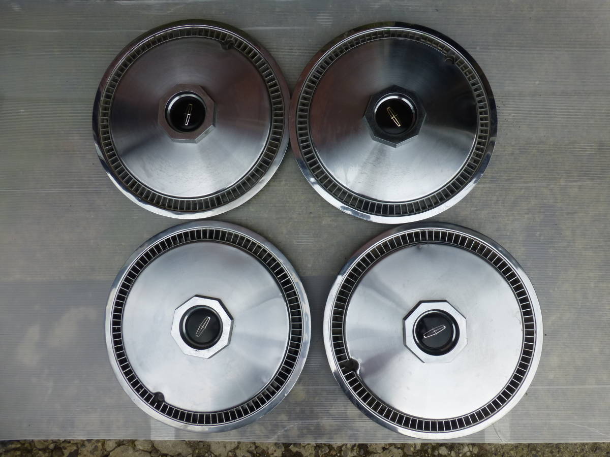 レア　☆1972年のリンカーンコンチネンタル　マ-クⅤ　純正ホイールキャップ 旧車 当時 希少