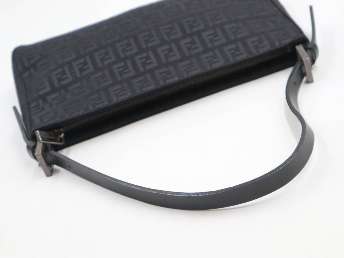 極美品 FENDI ズッキーノ アクセサリーポーチ レザー キャンバス 極美