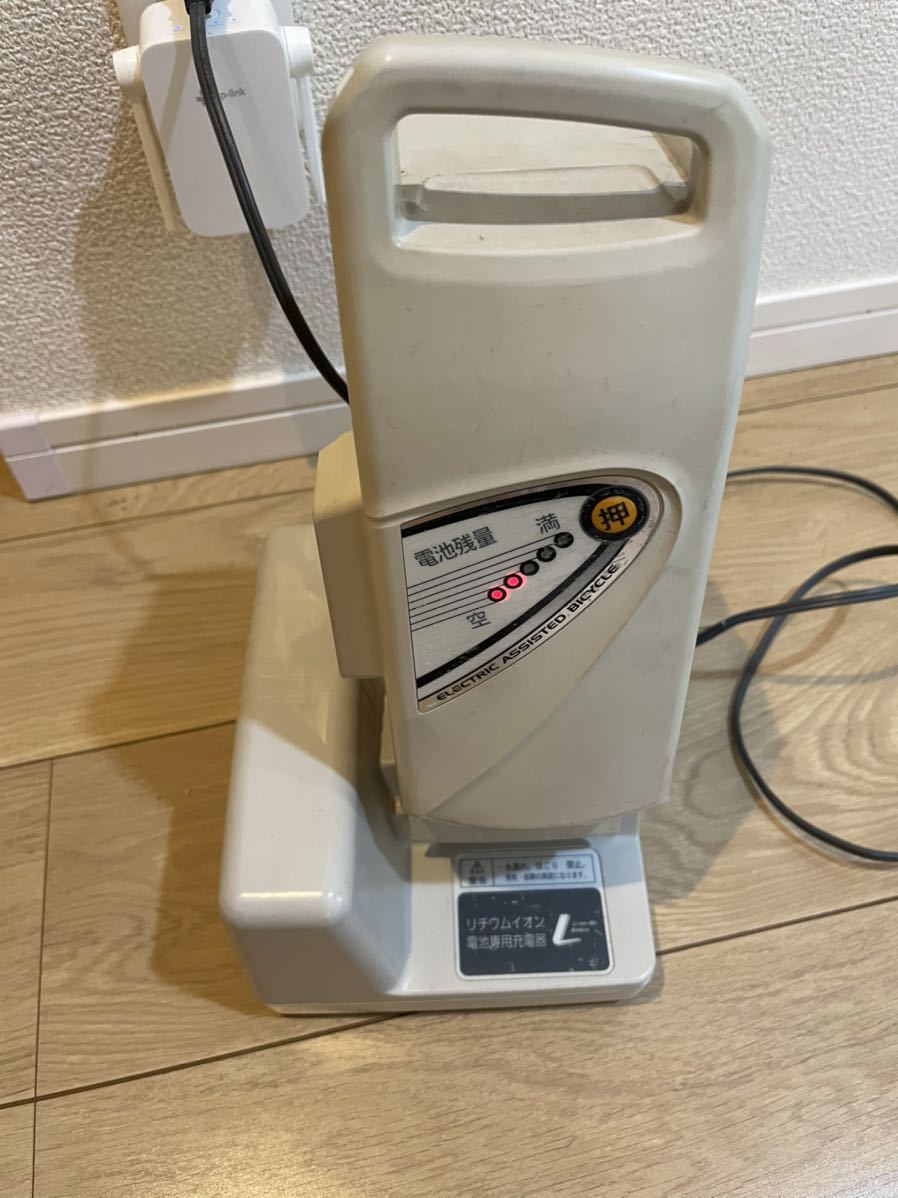 【品質保証，本物保証】 パナソニック 電動アシスト自転車バッテリー 充電器 セット12ah 長押し 2点灯(電動アシスト自転車用バッテリー)｜売買されたオークション情報、yahooの商品情報をアーカイブ公開 - オークフ 電動アシスト自転車用バッテリー
