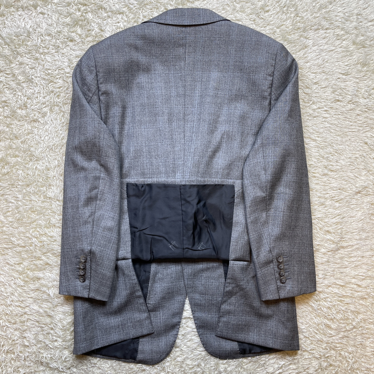 【極美品】ダンヒル dunhill【圧巻のスリーピース】スーツ セットアップ ロゴ裏地 チェック L位 BELGRAVIA FIT グレー ベスト ジレ 3ピース 極美品ダンヒル メンズファッション dunhill圧巻の 定価50万 希少ダンヒル ウール