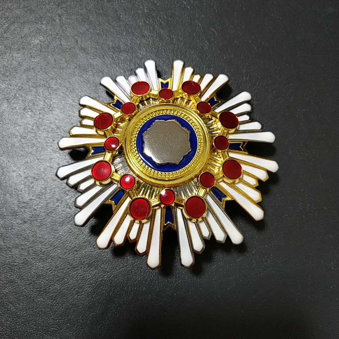 人気セール，格安 瑞宝大綬章 勲一等瑞宝章 副章 勲章(勲章)｜売買されたオークション情報、yahooの商品情報をアーカイブ公開 - オークファン 勲章