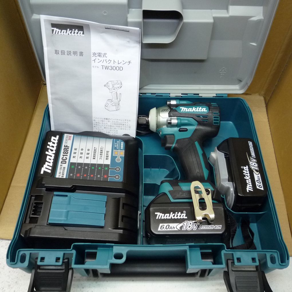 マキタ 充電式インパクトレンチ TW300D 18V バッテリー2個・充電 マキタ 充電式インパクトレンチ TW300D 18V バッテリー2個・充電