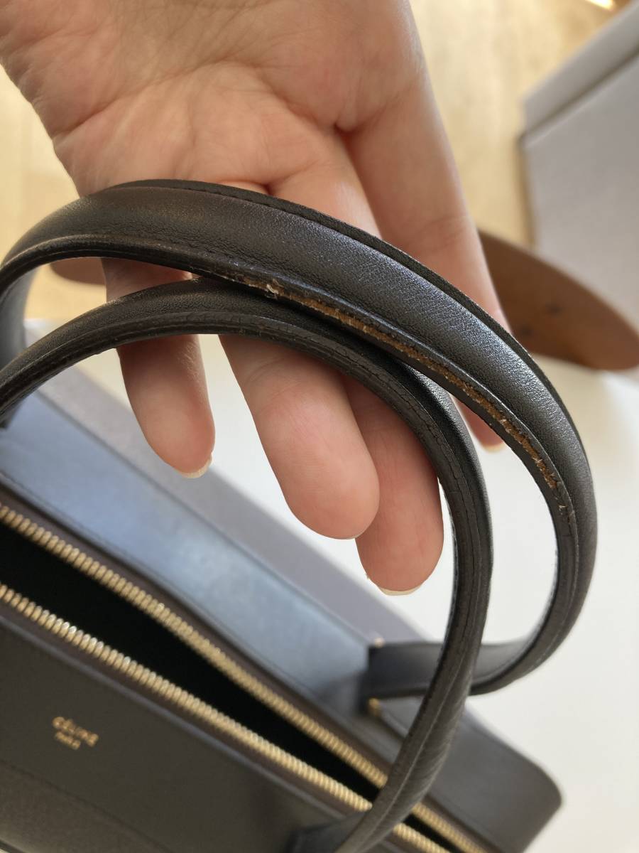 CELINE (セリーヌ) リングバッグSMALL ダークトープ/フィービー ハンドバッグ レザーショルダー CELINE by Phoebe ショルダー 新生セリーヌ、フィービー・ファイロ期の名作アイコンバッグ |