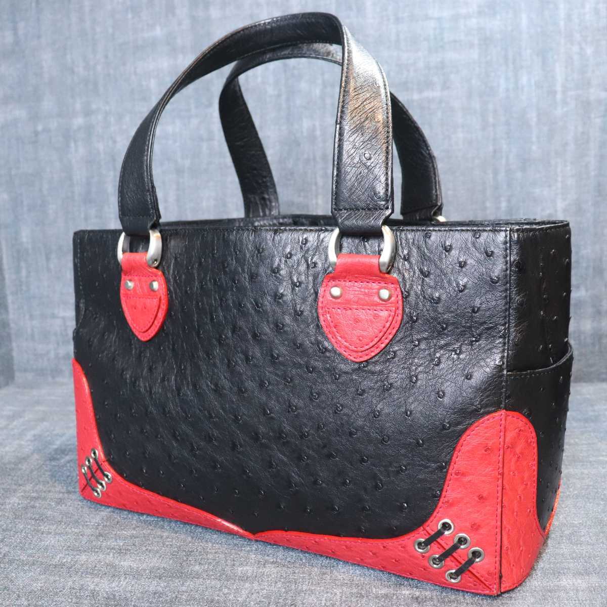 ★１円スタート★ 稀少 オーストリッチ ダチョウ genuine ostrich 駝鳥 １スタ ハンドバッグ レッド×ブラック バイカラー  エキゾチック オーストリッチ ダチョウ革 2way 超 定価80万円 バッグの中古品・新品