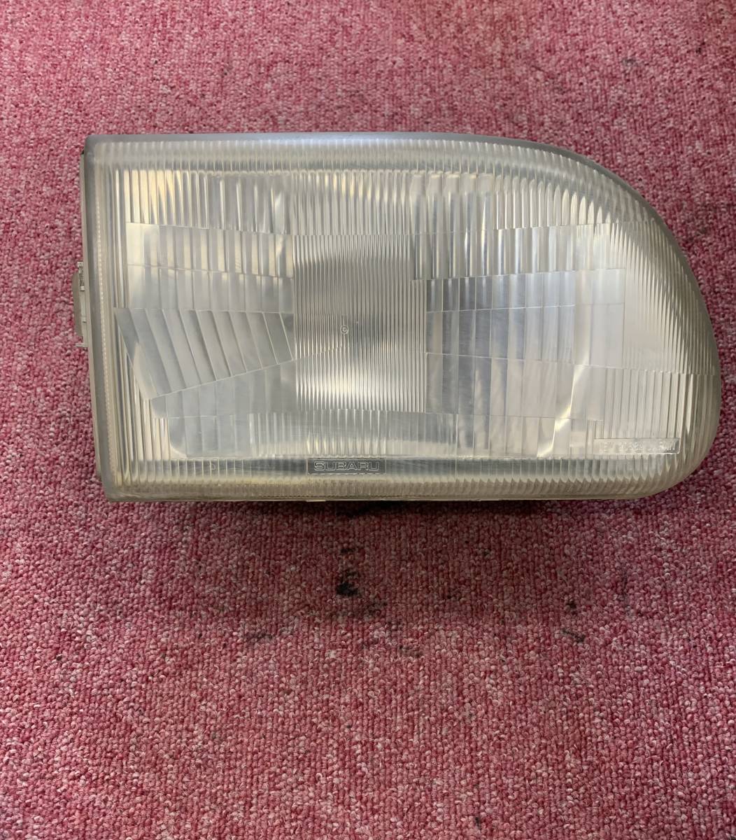 送料無料★スバル サンバー ヘッドライト右 OEW 2068　管理番号22103