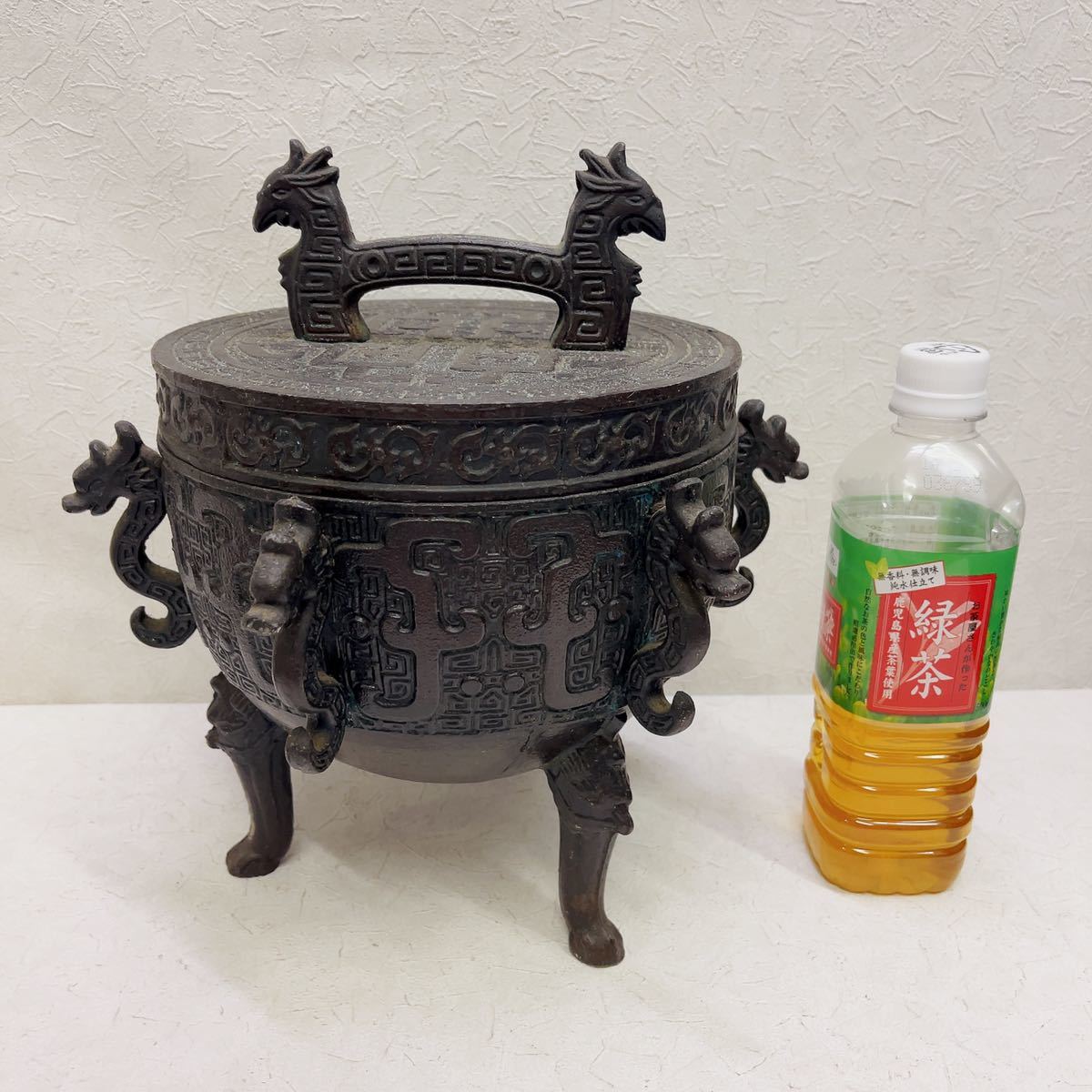 アンティーク レトロ 中国古玩 古董品 古美術 饕餮文様 銅製 三足盖鼎 