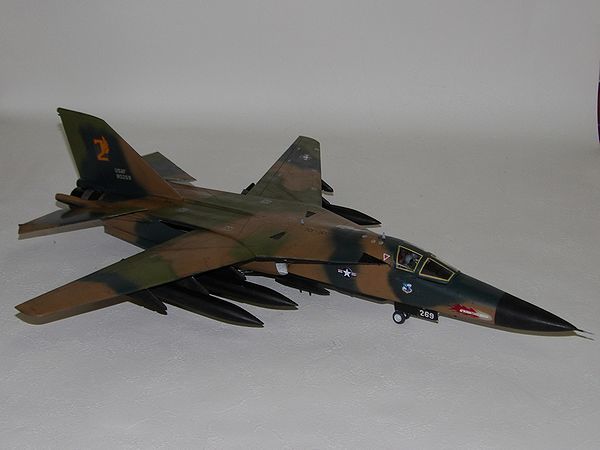 得価 1/48 アメリカ空軍 FB-111A アードバーグ 戦闘爆撃機 完成品(完成品)｜売買されたオークション情報、yahooの商品情報をアーカイブ公開 - オークファン 完成品