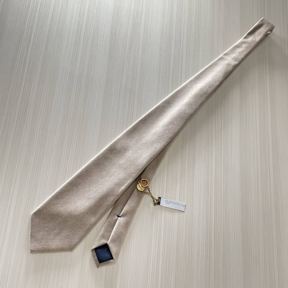 G26★未使用★極上カシミヤ100% ネクタイ ロロピアーナ Loro Piana カシミア ベージュ アイボリー スーツ Piana Loro ネクタイ ハイクオリティ 綾織 モンクレール