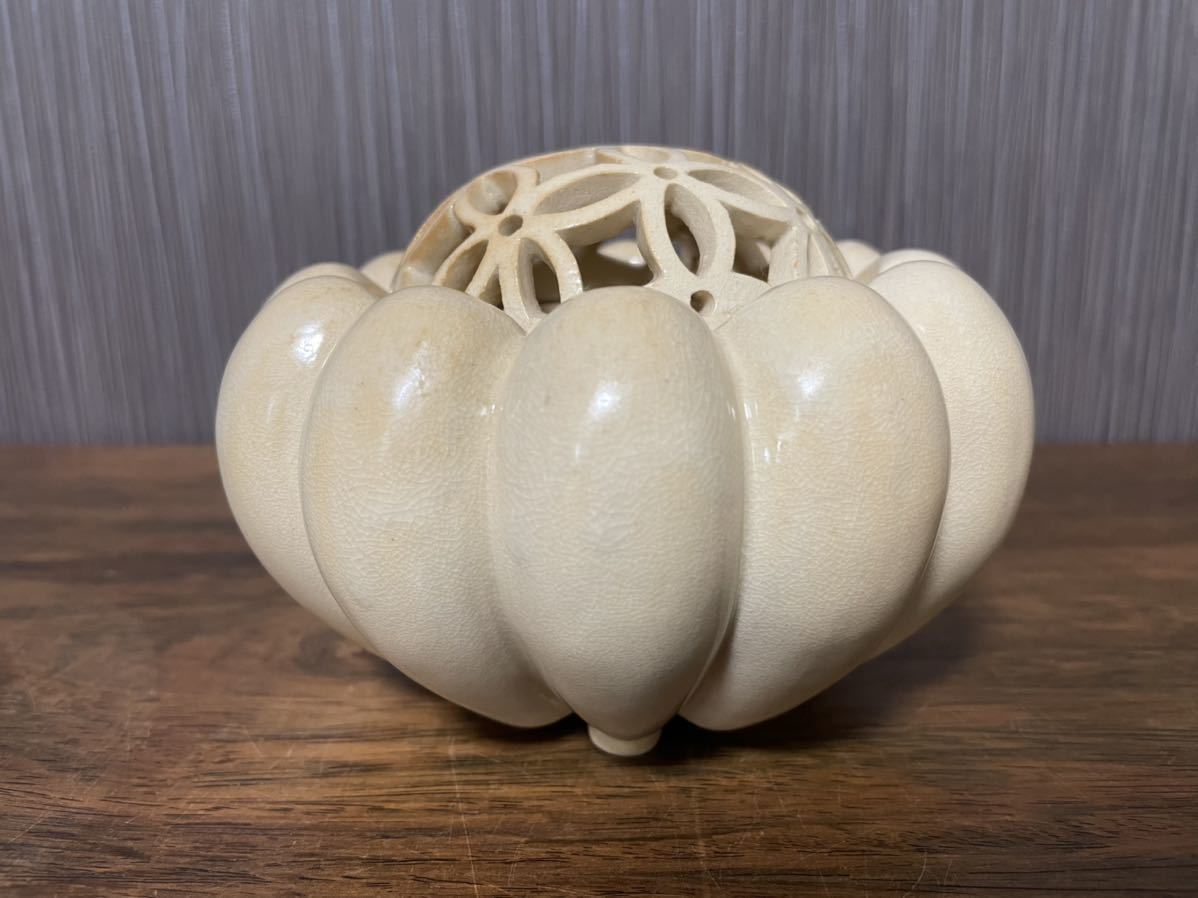 送料無料，SALE 坂田泥華 泥華窯 萩焼 香炉 菊型 透かし蓋 共箱 茶道具 香道具 仏具(その他)｜売買されたオークション情報、yahooの商品情報をアーカイブ公開 - オークファン 萩