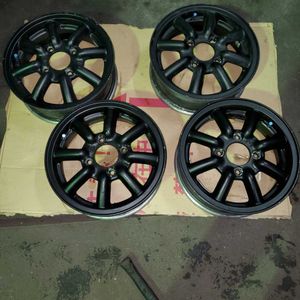 ブラックレーシングのYahoo!オークション(旧ヤフオク!)の相場・価格を