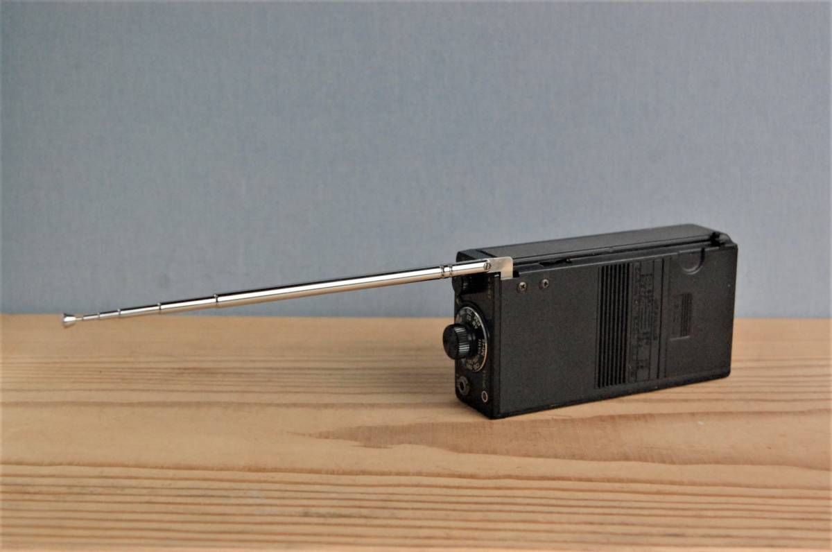 昭和レトロな 小型ラジオ SANYO FM/AM レシーバー パルサー RP5110