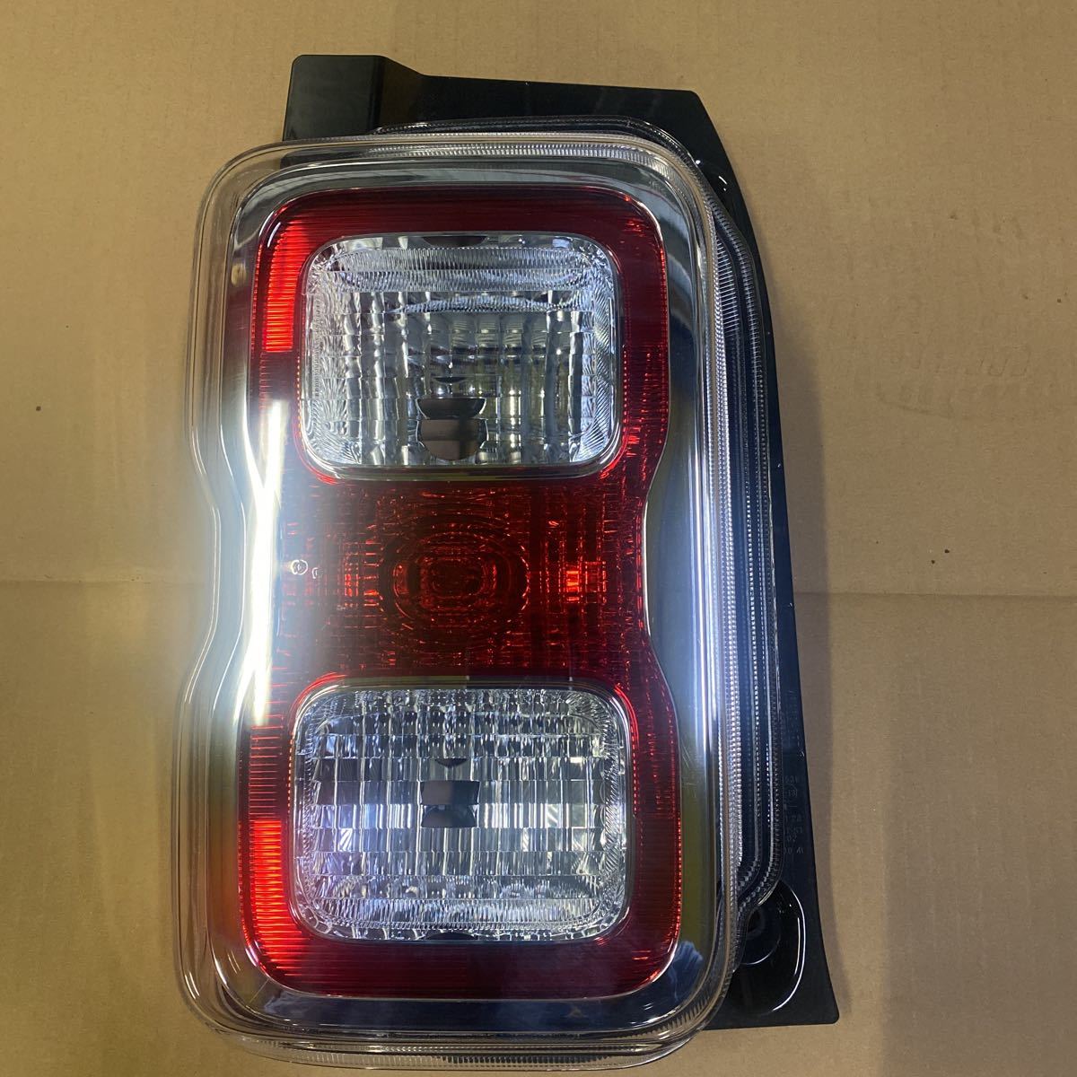 ハスラー MR92S MR52S LED 左テールライト 中古 美品 KOITO220-5939W