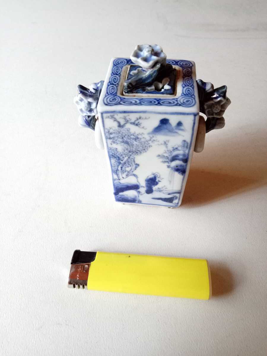 李朝 香炉 淡い青色の陶器 蓋付き器 李朝 香炉 淡い青色の陶器 蓋付き