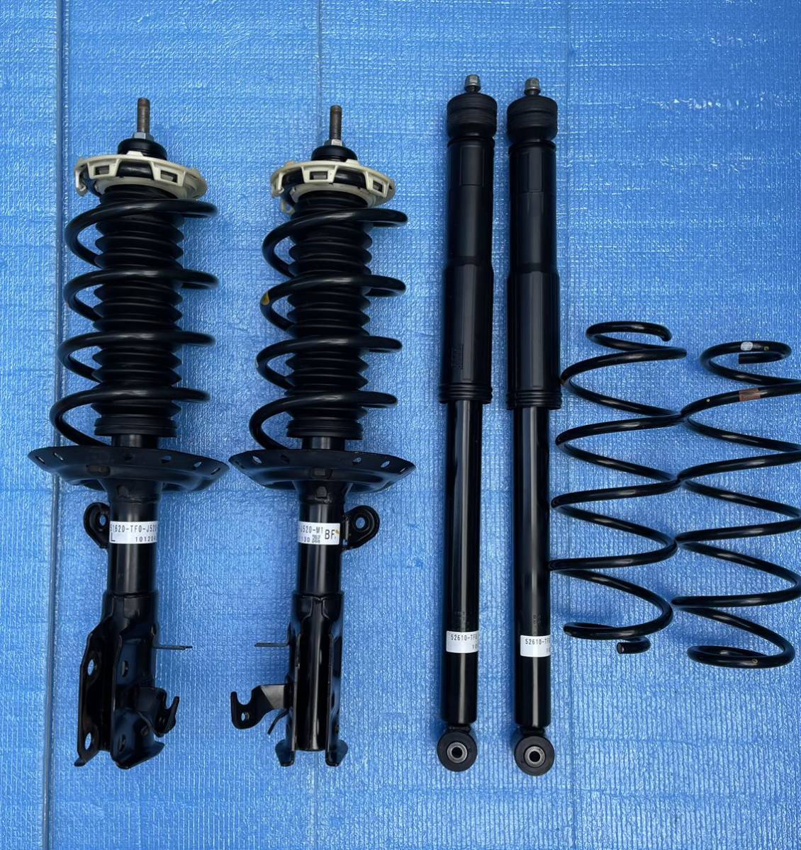  極 HONDA ホンダ GE6 GE8 GE系 フィット RS 純正 サスペンション キット サスキット ショック アブソーバー 51610-TF0-J130-M1(サスペンションキット（一式）)｜売買されたオークション情報、yahooの商 サスペンションキット（一式）