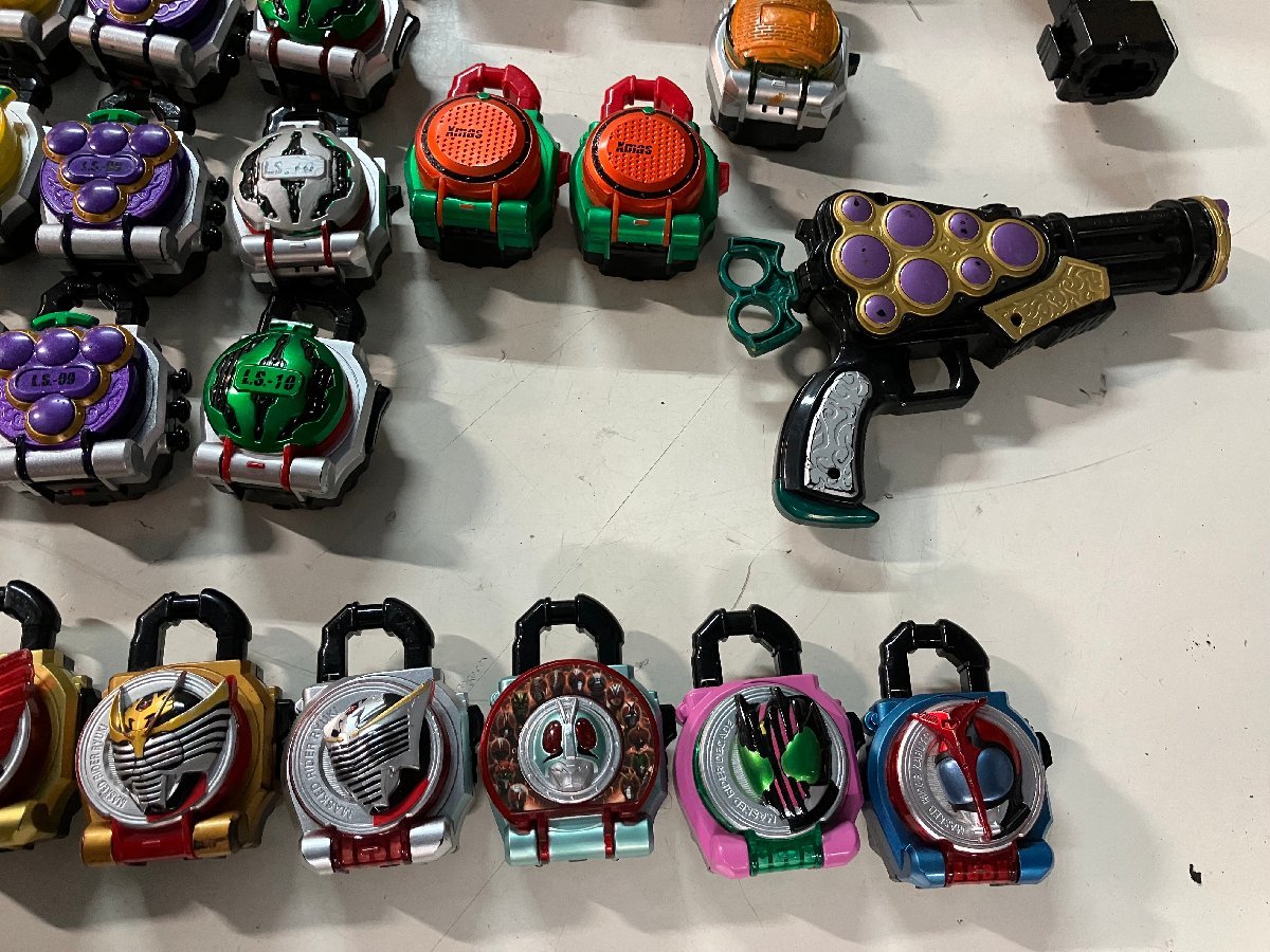 仮面ライダー鎧武 ロックシード まとめ売り ジャンク 動作未確認 仮面ライダー鎧武 ロックシード まとめ売り ジャンク 動作未確認
