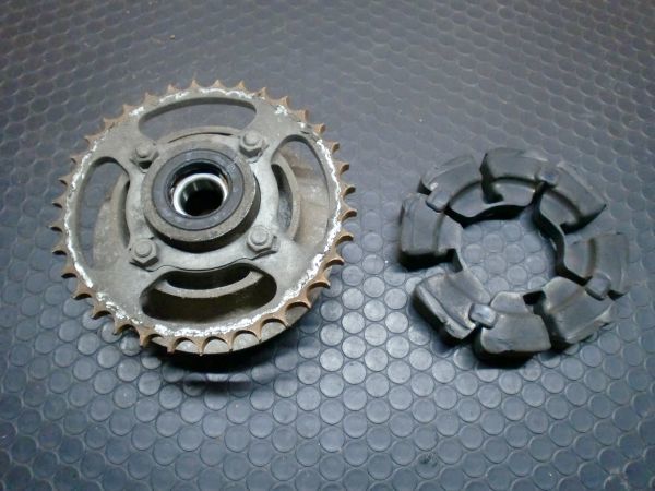 92 希少国内 Z250FT スプロケット スプロケ タワー ダンパー 一台解体
