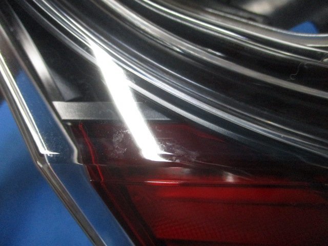 トヨタ C-HR NGX50/NGX10/ZYX10 前期 左テール/左フィニッシャーテール