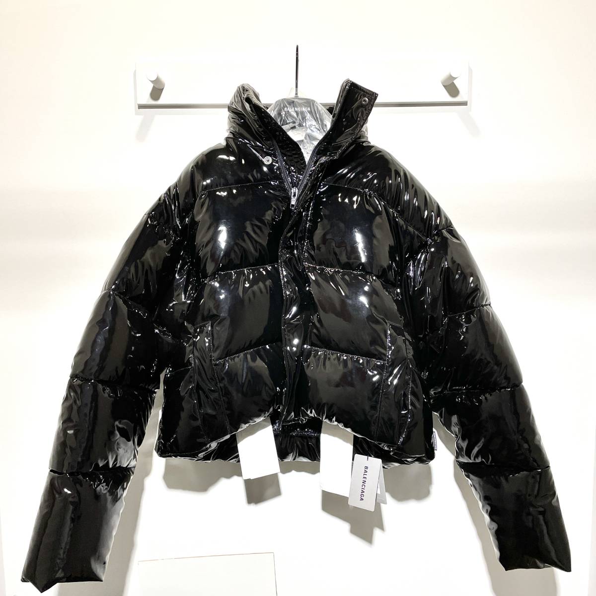 1円 未使用品 2021 BALENCIAGA バレンシアガ 626544 Shiny Cropped 